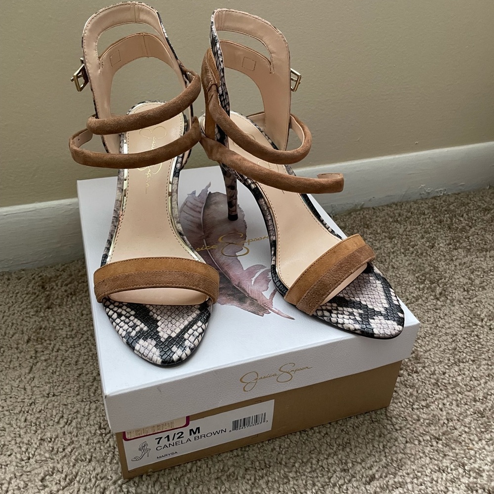 New womens Jessica Simpson canela brown snake heels.